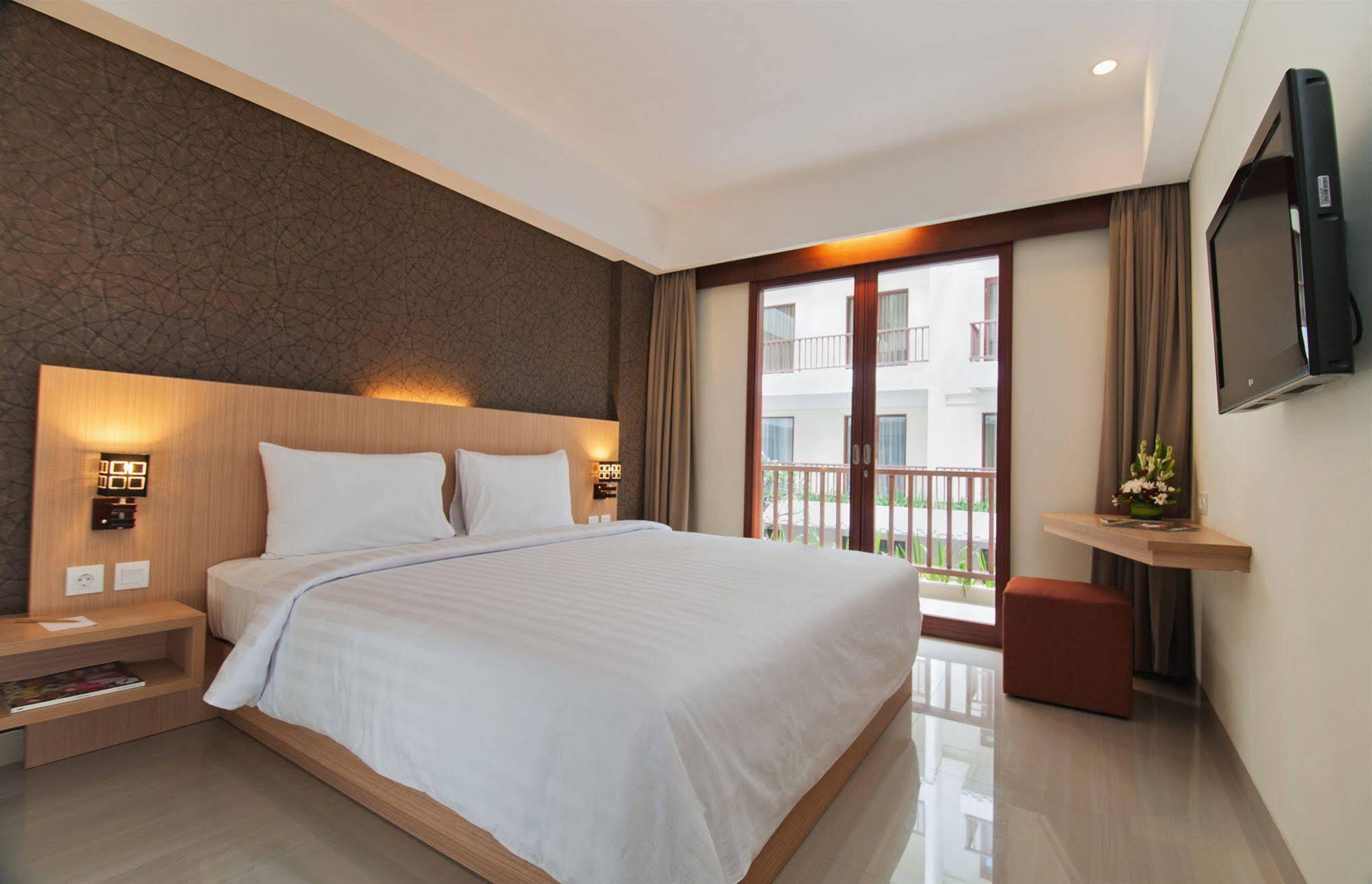 Sense Sunset 4*